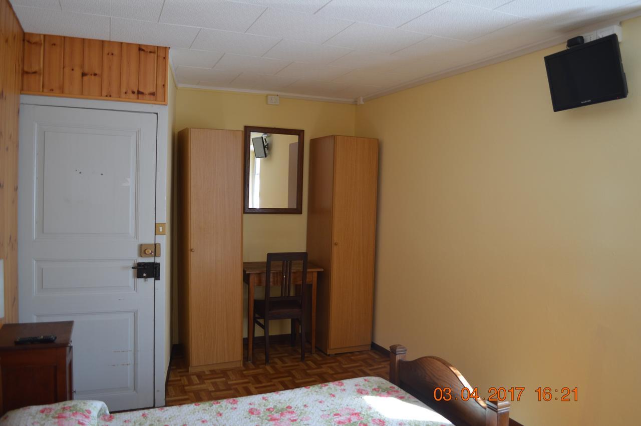Albergo Ramo Verde Malesco Exterior photo